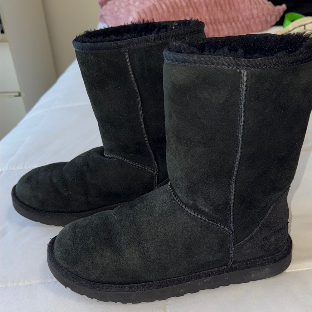 UGG - slightly worn,Black Suede Boots with Fur Lining. Sz. 7